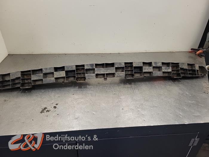 Bumperframe achter van een Nissan Interstar, Gebruikt, -, -, Ophalen of Verzenden