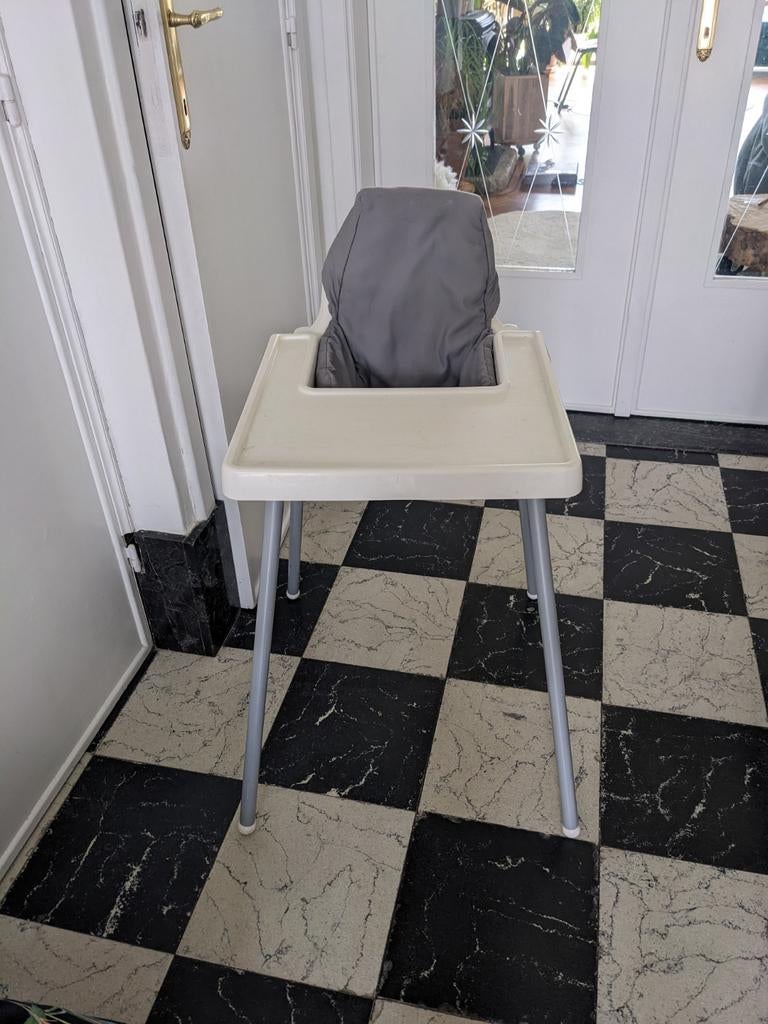 Ikea kinderstoel, Ophalen