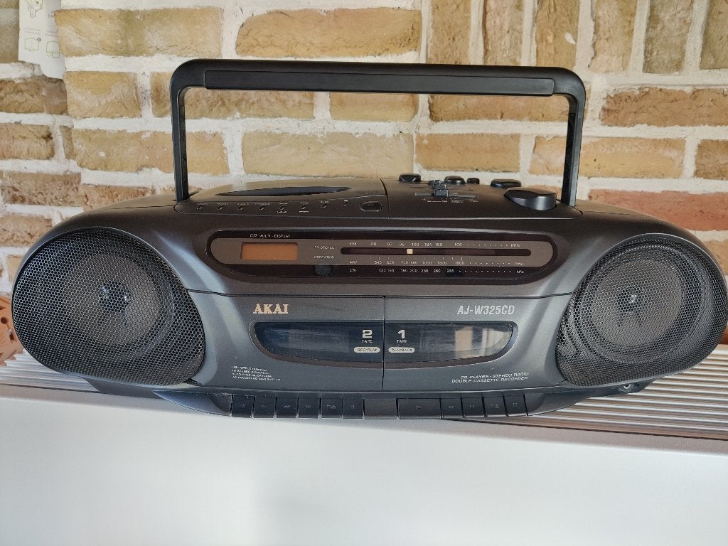 Akai AJ-W325CD draagbare radio/CD-speler, Ophalen, Zo goed als nieuw, Radio
