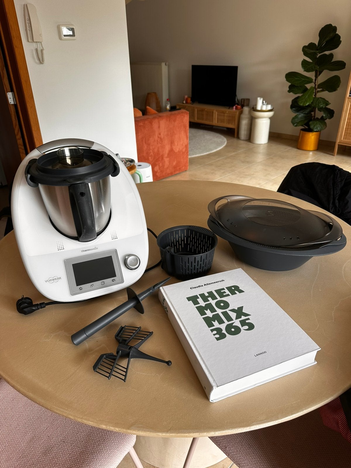 Thermomix TM5 - keukenmixer, soepmaker, babycook, Ophalen, 3 snelheden of meer, Zo goed als nieuw, 2 tot 3 liter