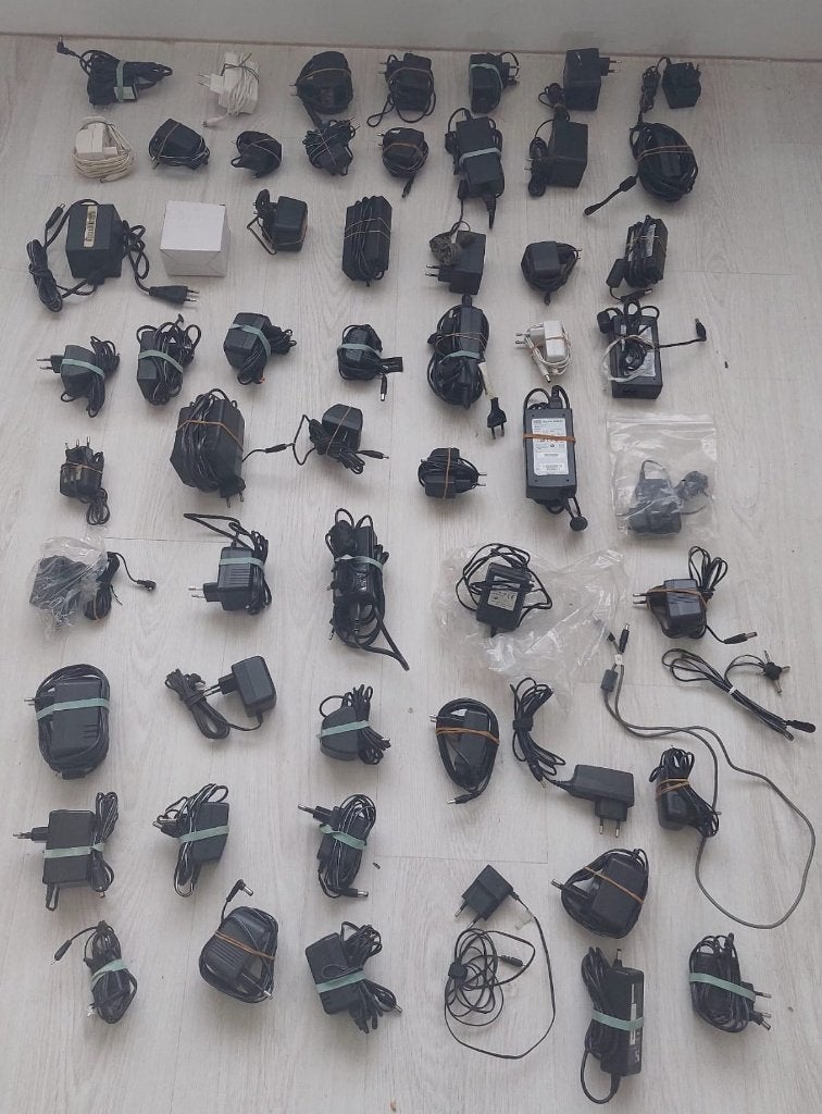 ADAPTERS AC DC, Audio, Tv en Foto, Opladers, Ophalen, Gebruikt