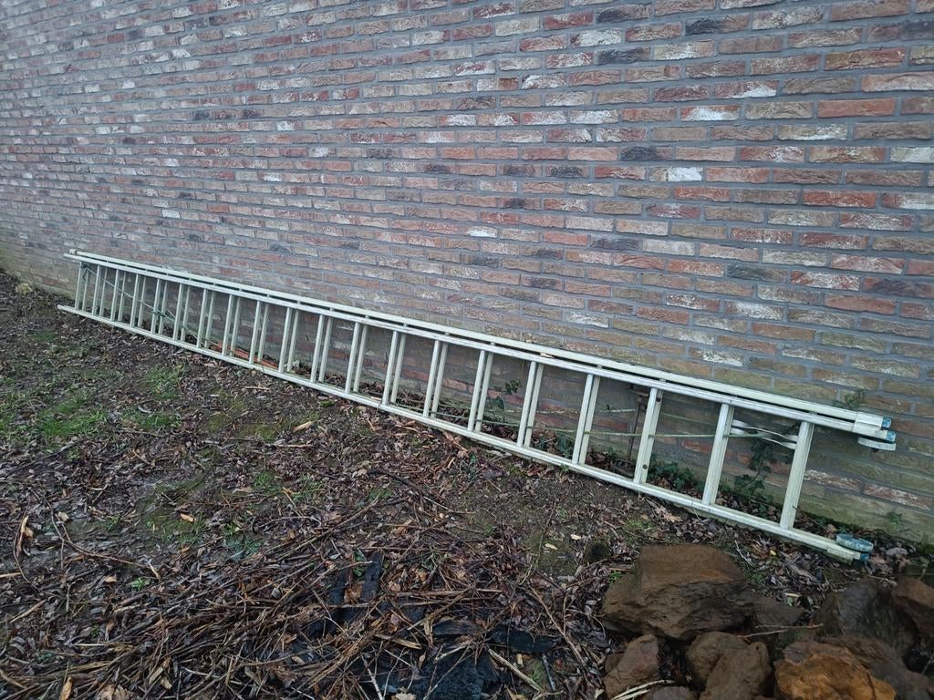 Lange aluminium ladder, Ophalen, Ladder