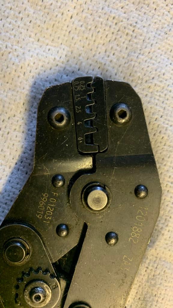 Perstang voor draadhuls tot 6mm2, Enlèvement ou Envoi, Comme neuf