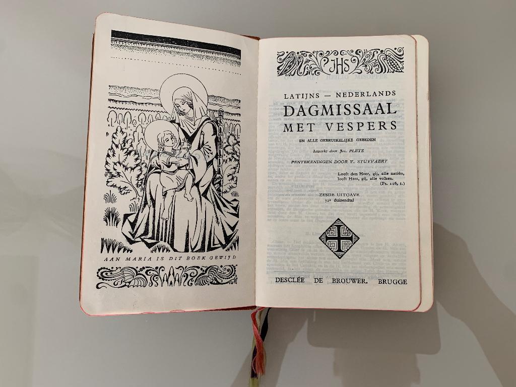 Dagmissaal met vespers, Plets, zesde uitgave, Boeken, Ophalen of Verzenden, Gelezen, Christendom | Katholiek