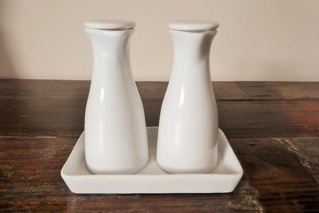 Ensemble huile et vinaigre céramique Blanc H. 12 cm. NEUF, Enlèvement, Neuf, Céramique, Récipient(s)