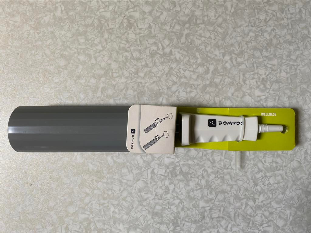 NIEUW ! Pomp om Gymbal /ballonnen op te blazen (Decathlon)🍄, Sports & Fitness, Équipement de fitness, Comme neuf, Enlèvement ou Envoi