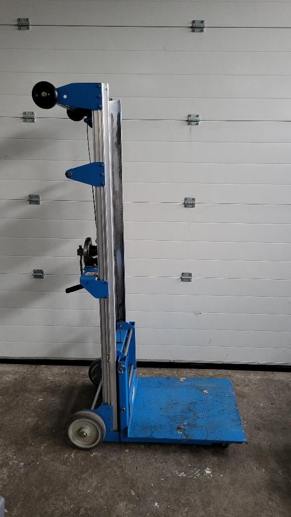 Genie lift 227kg handmatig verrijdbare transportkar, Ophalen