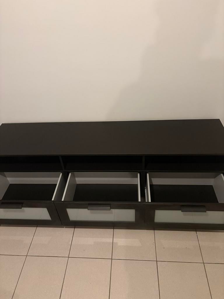 Tv kast, Enlèvement, Comme neuf