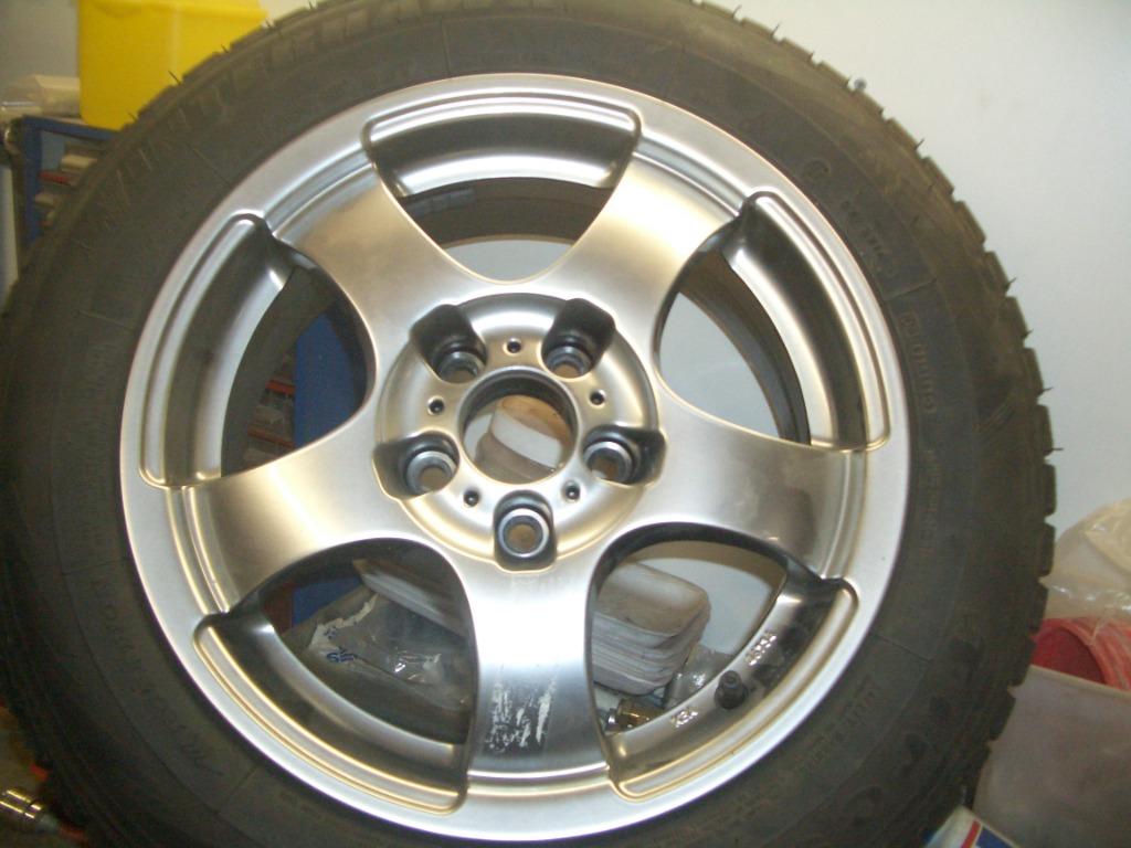 PNEUS ALFA ROMEO 147/FIAT PUNTO, Enlèvement, Pneu(s)