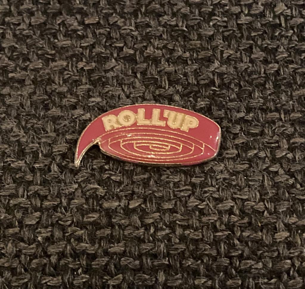 PIN - ROLL'UP - KAUWGOM - CHEWING GUM, Envoi, Utilisé, Marque, Insigne ou Pin's