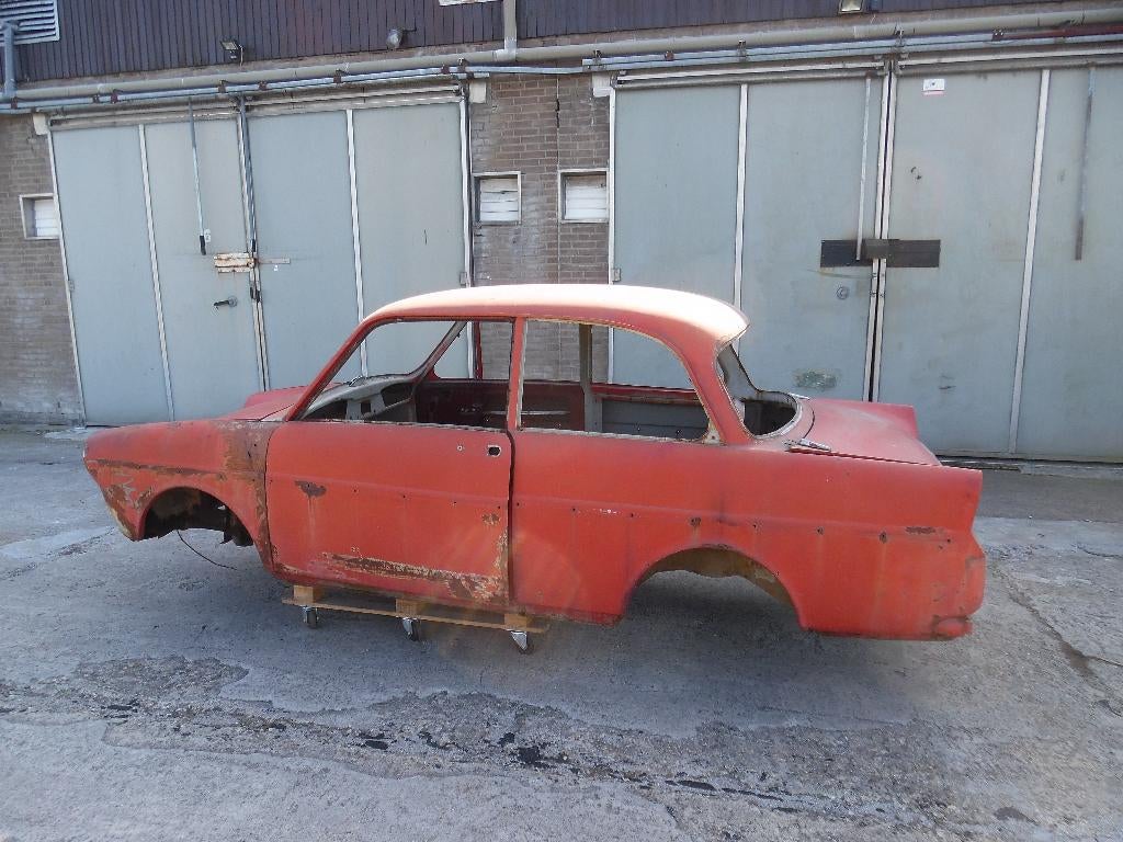 Gezocht: Voorschermen / Achterschermen DAF 600 /33, Ophalen