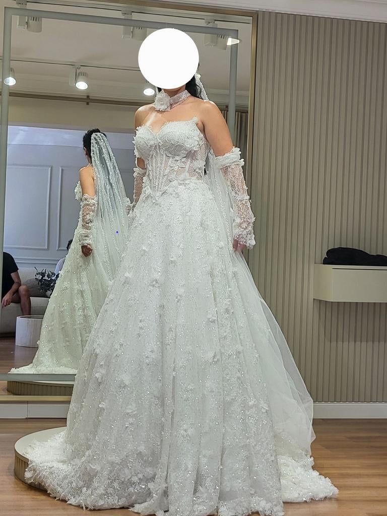 Trouwjurk met franse kant een keer gedragen, Kleding | Dames, Ophalen of Verzenden, Zo goed als nieuw, Trouwjurk