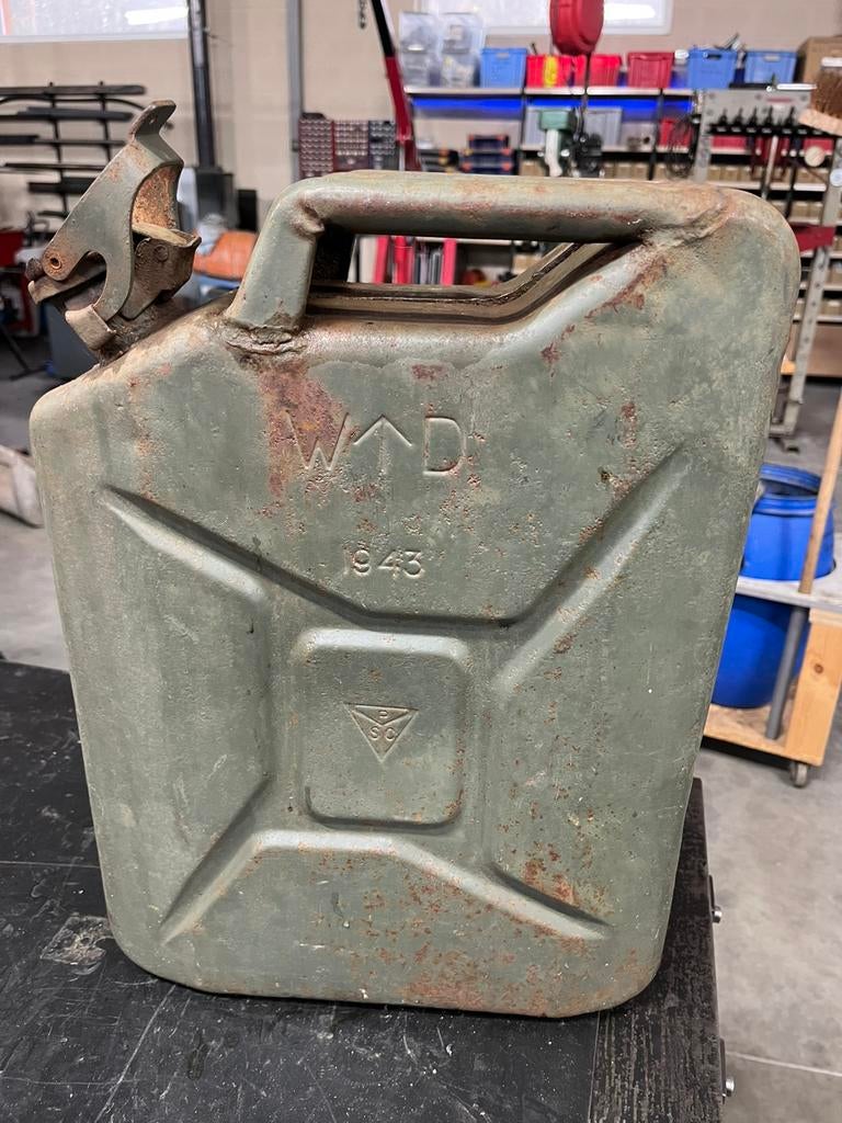 Jerrycan de l'armée anglaise 1943, Collections, Objets militaires | Seconde Guerre mondiale, Enlèvement