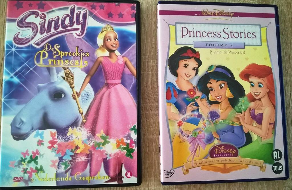 2 Prinsessen DVD's - Sindy Sprookjesprinses & Princess Stor., Alle leeftijden, Overige soorten, Ophalen of Verzenden, Zo goed als nieuw