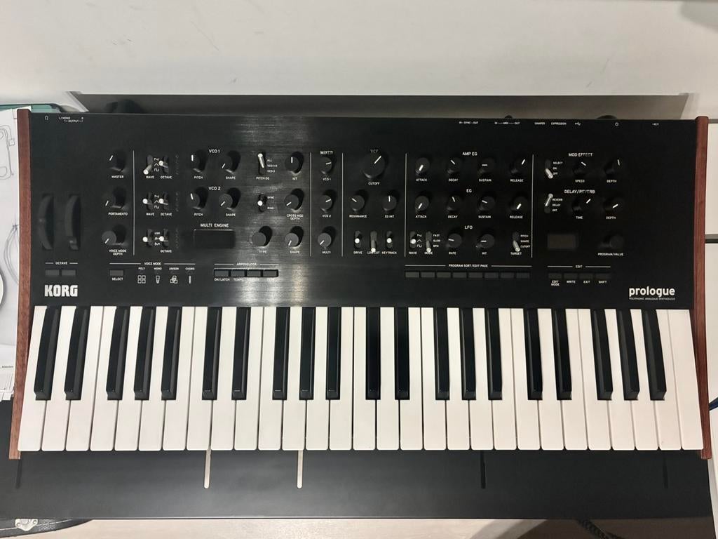 Korg prologue 8 synthesizer inclusief softcase., Muziek en Instrumenten, Met midi-aansluiting, Korg, Zo goed als nieuw, Ophalen
