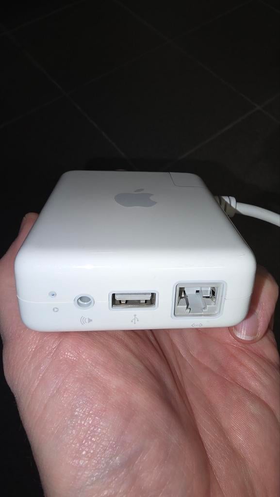 Apple AirPort Express Base Station, Computers en Software, Ophalen, Zo goed als nieuw, Router, Apple