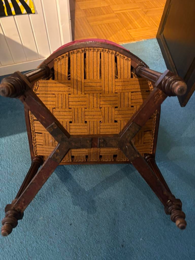 Fauteuil velours ancien, Enlèvement