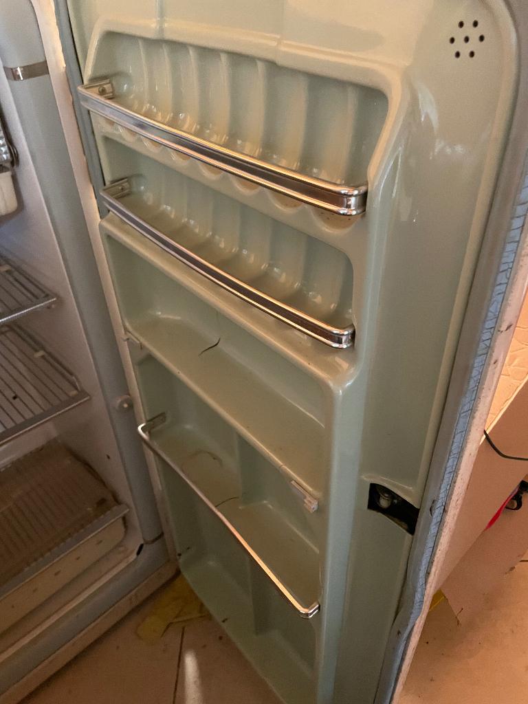 Frigo 1950, Enlèvement
