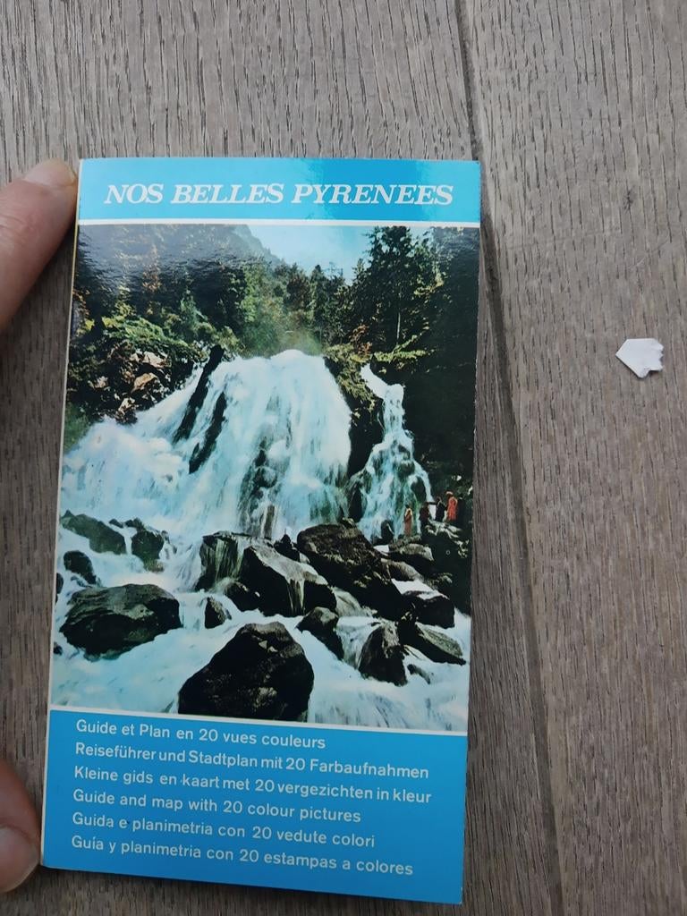 Album van 20 afbeeldingen met uitleg: Pyreneeën, Ophalen of Verzenden