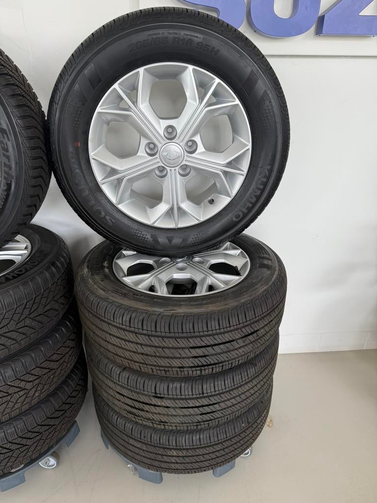 Zomerwielen ssangyong tivoli korando 205/65 R16 95H, Ophalen