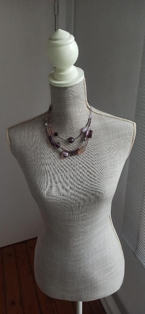 Juweel - ketting design violetkleur, Bijoux, Sacs & Beauté, Colliers, Enlèvement ou Envoi, Comme neuf, Autres matériaux, Avec pendentif