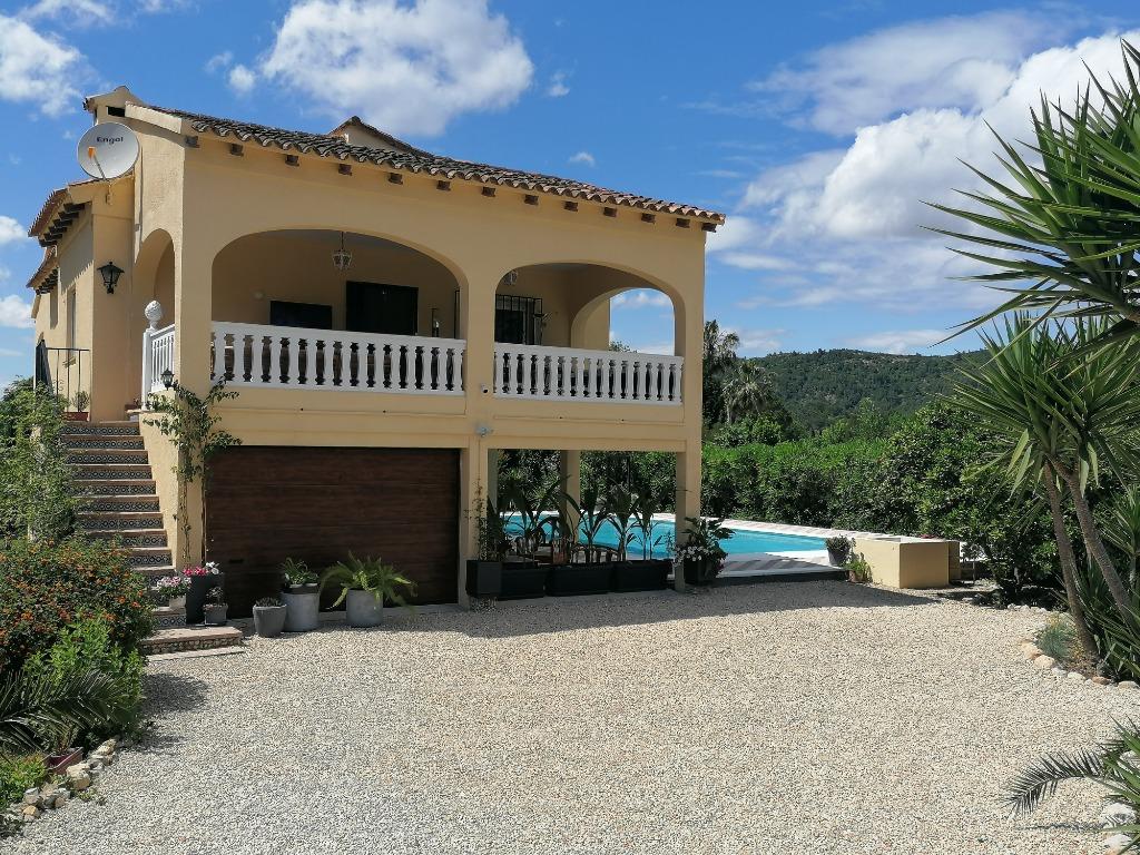 Rez-de-chaussée avec piscine privée dans belle villa., Vakantie, Vakantiehuizen | Spanje, Dorp, 2 slaapkamers, Costa Blanca, Aan zee