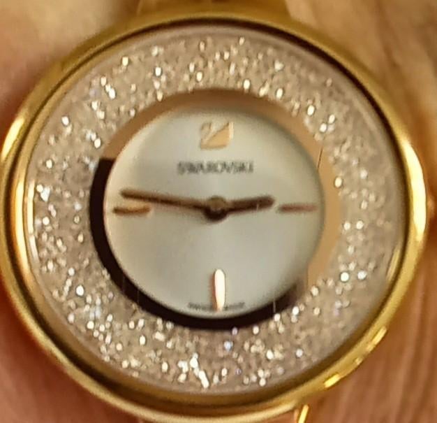 Uurwerk Swarovski, Ophalen, Zo goed als nieuw