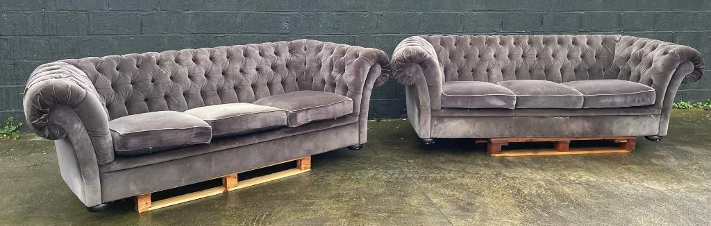 2 X 3 places canapé salon chesterfield en velours tissus gri, Maison & Meubles, Canapés | Salons, Enlèvement ou Envoi, Tissus