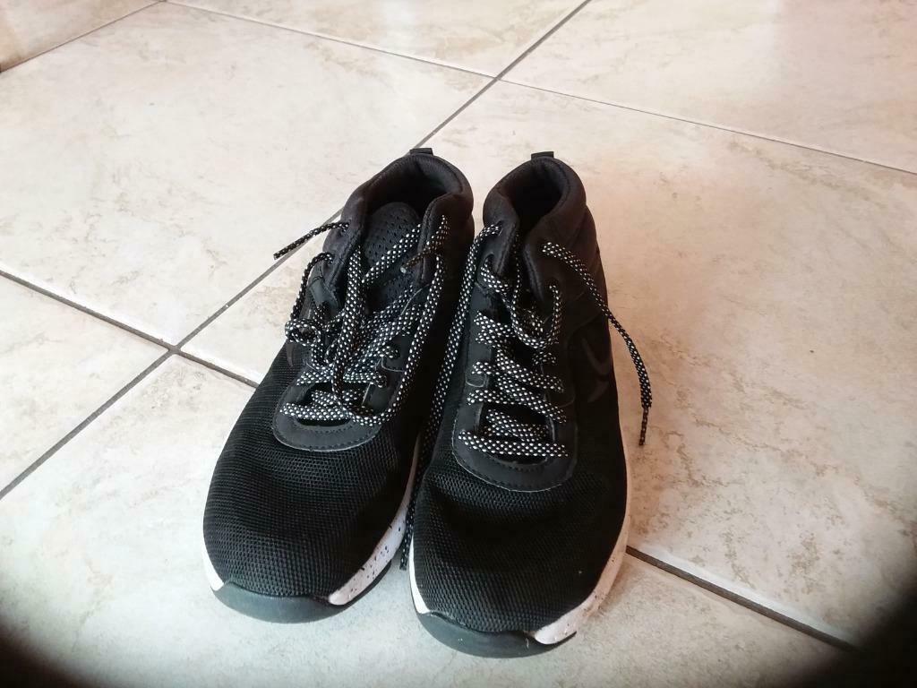 Chaussures fitness., Chaussures de sports, Comme neuf, Enlèvement, Noir