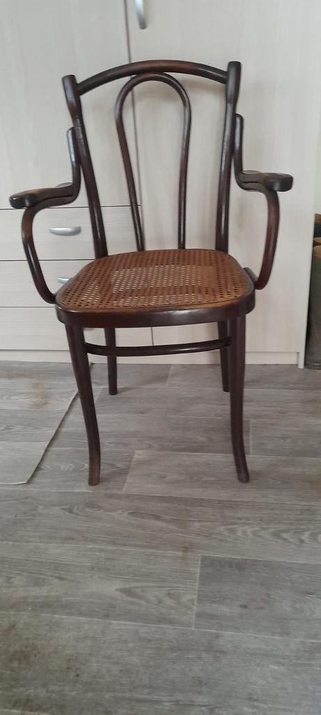 Originele Thonet stoel, Enlèvement