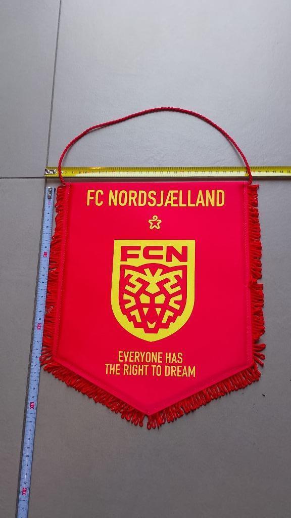 vaandel wimpel FC Nordsjaelland, Verzamelen, Sportartikelen en Voetbal, Ophalen of Verzenden