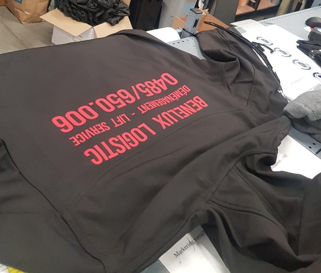 Service voor kledingaanpassing: individueel en bedrijf