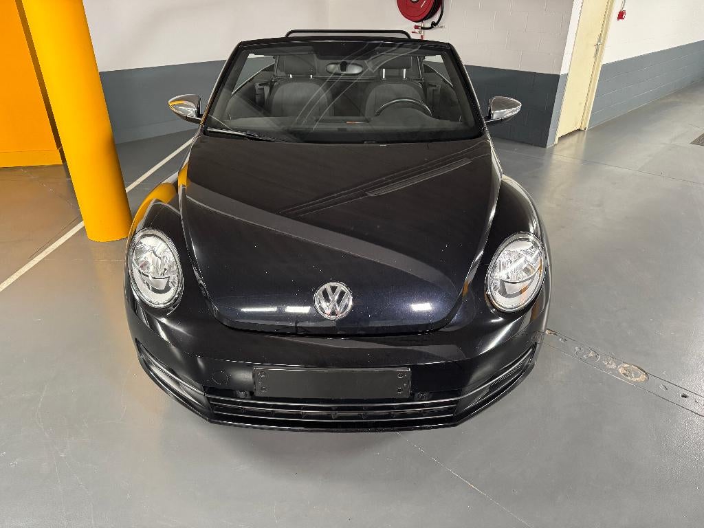 Volkswagen New Beetle noir DSG Cab 1.2 TSI, Autos, Volkswagen, 1197 cm³, https://public.car-pass.be/vhr/57710194-7ba3-475c-aa6c-b75288278a67