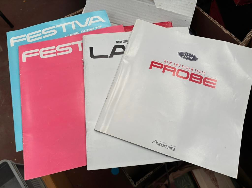4 Brochures de vente des années 1980, Ford/Mazda Japan, Enlèvement ou Envoi