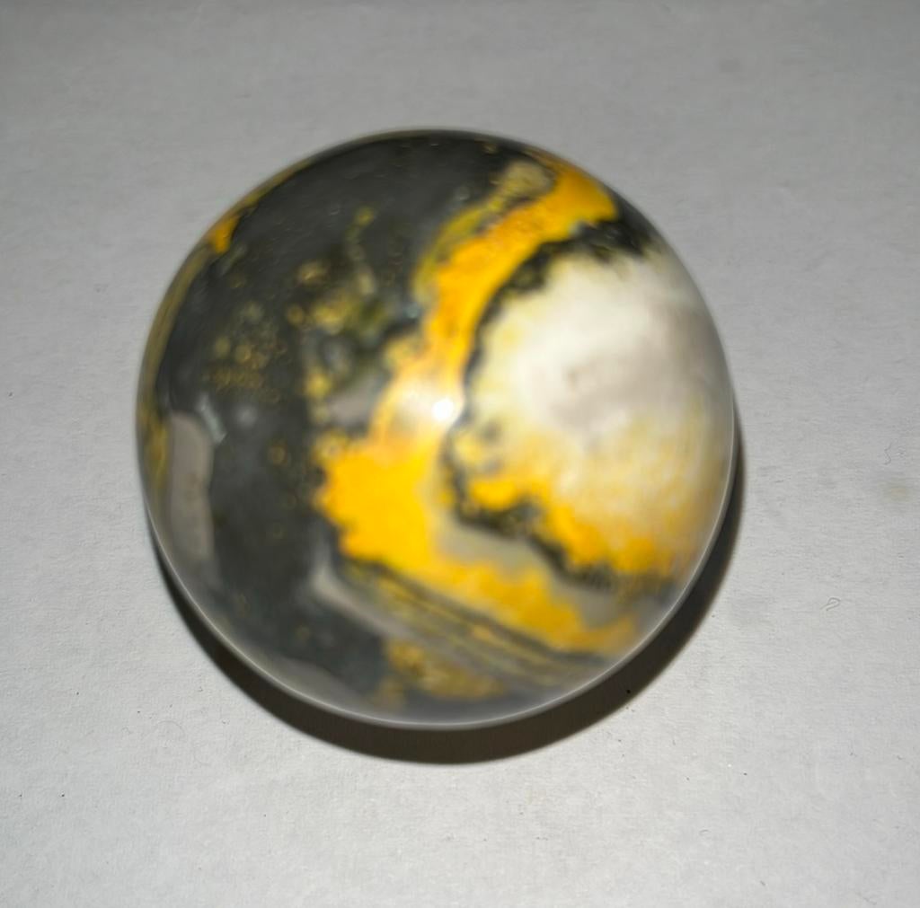 Bumblebee Jaspis of Eclips Steen - 112gram - diameter 42mm, Handtassen en Accessoires, Edelstenen, Ophalen of Verzenden, Nieuw
