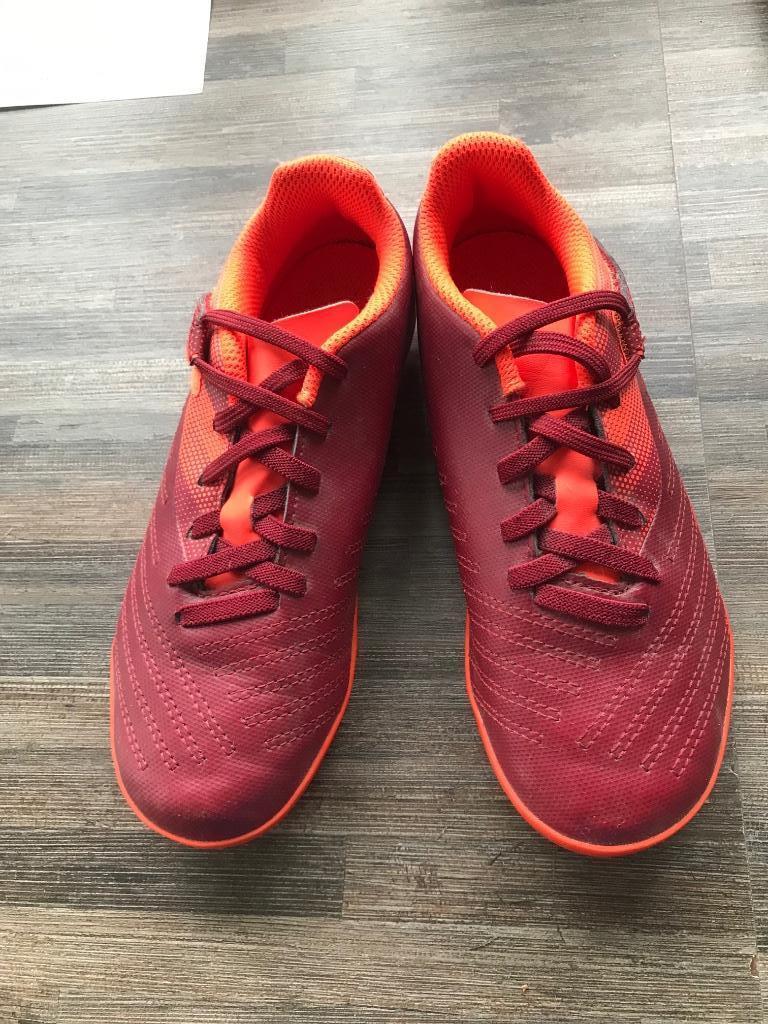 Voetbalschoenen maat 32, Sport en Fitness, Voetbal, Ophalen of Verzenden, Zo goed als nieuw, Schoenen