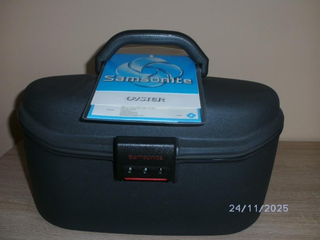 beautycase, Comme neuf, Avec miroir(s), Enlèvement, Rigide