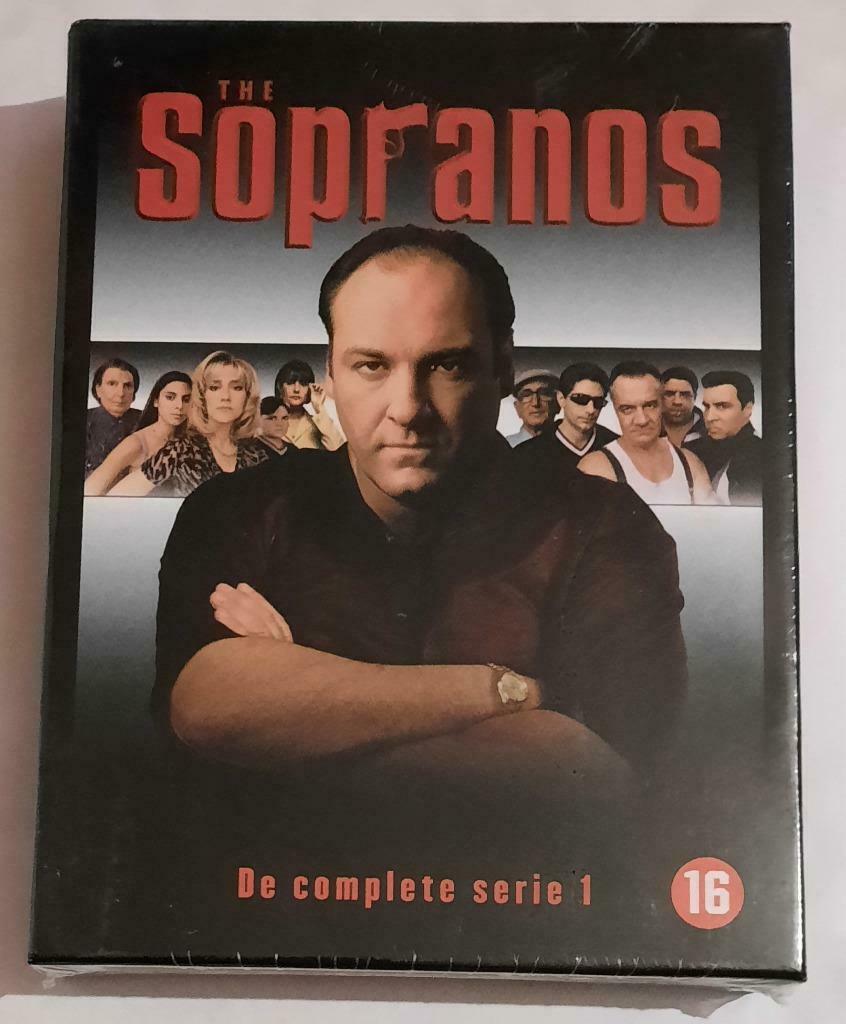 The Sopranos (De Complete Serie 1) neuf sous blister, Vanaf 16 jaar, Ophalen of Verzenden, Nieuw in verpakking, Boxset