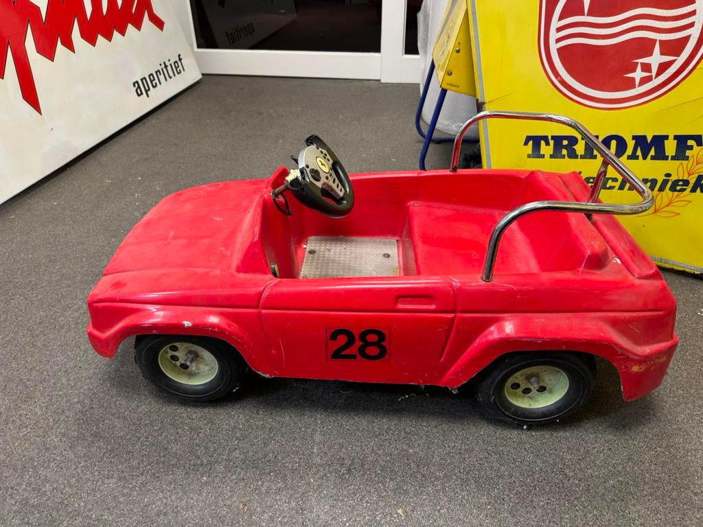 Ferrari Kermis auto kiddy ride, Enlèvement, Utilisé