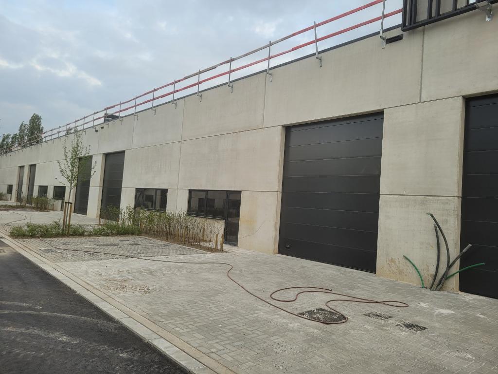 KMO unit te huur in Ranst dicht bij op- en afritten Massenho, Overige soorten, Direct bij eigenaar, 216 m², Broechem