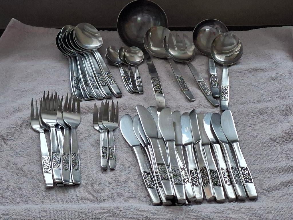 Set de couverts Amefa Holland, 43 pièces, motif Single Rose, Enlèvement