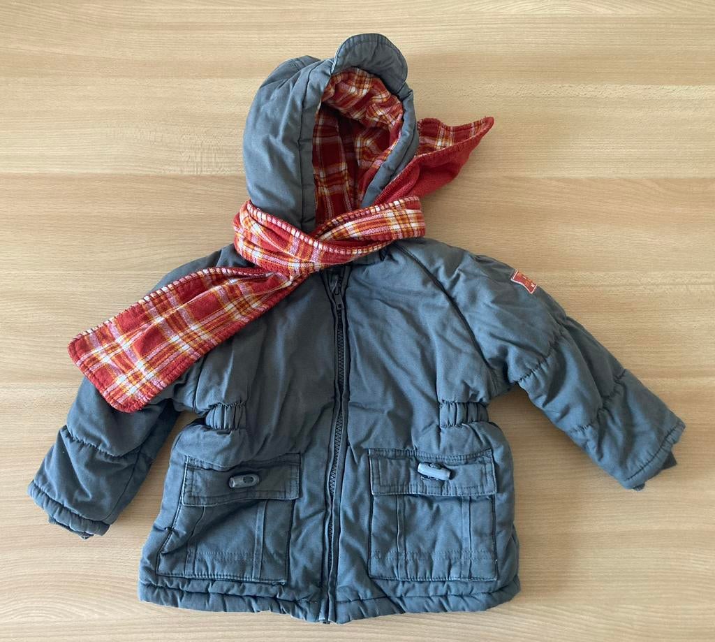 Winterjas met sjaal voor een jongen maat 80, Ophalen of Verzenden, Gebruikt