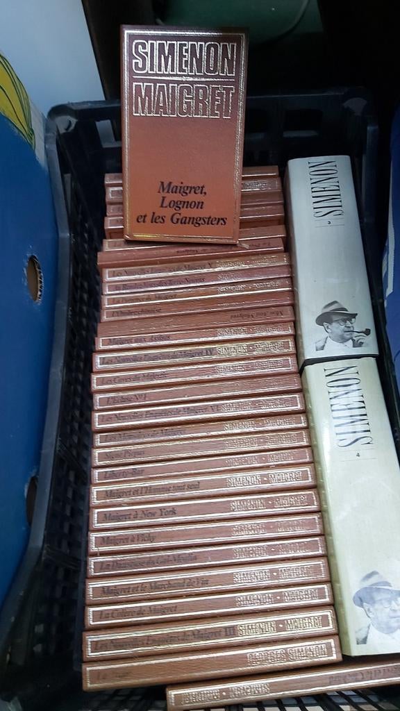 Livres Simenon  Maigret soldé de 22€ à 15€, Enlèvement