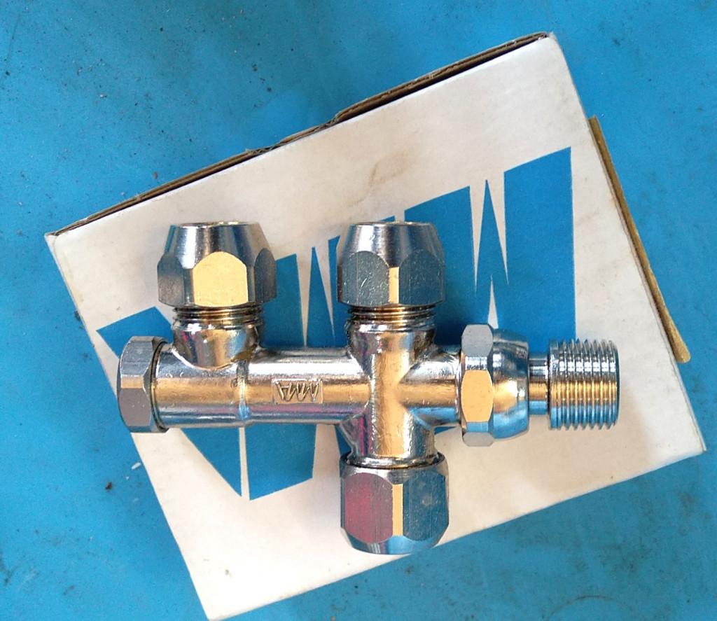 28x Radiator onderblok aansluiting Markarys. Nieuw in doosje, Doe-het-zelf en Bouw, Ophalen, Nieuw, Radiator