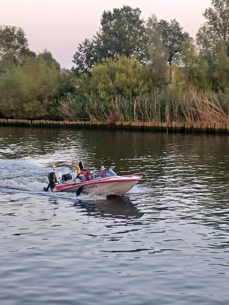 Motorboot 50PK mecury + kar + zomer- en winterhoes, Watersport en Boten, Ophalen, Gebruikt, 3 tot 6 meter, Buitenboordmotor