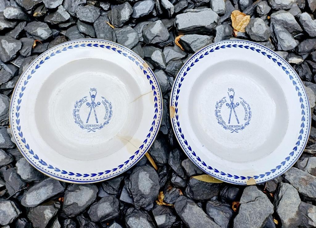 2 assiettes de prix - Ledeberg, Gent & Boch, Antiquités & Art, Enlèvement ou Envoi