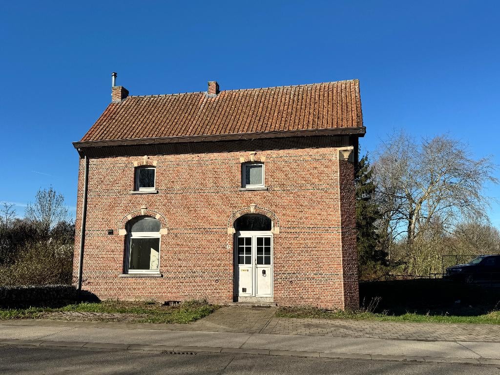 Vrijstaand huis met 2 ruime slaapkamers en parkeerplaats, Immo, Provincie Oost-Vlaanderen, Tot 200 m², 2 kamers, Vrijstaande woning