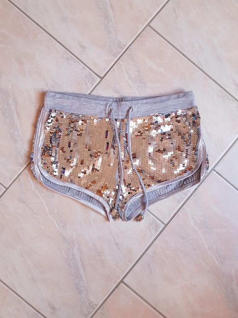 Korte broek met pailletten, Kleding | Dames, Broeken en Pantalons, Ophalen of Verzenden, Nieuw