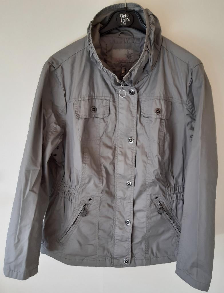 Grijze jas/parka (lente/zomer/herfst) dames, Yessica, large, Ophalen, Maat 42/44 (L), Grijs, Gedragen