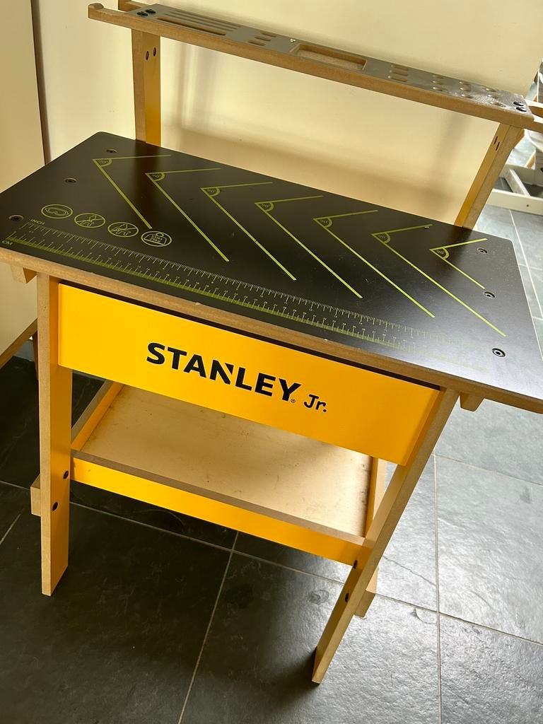Kinderwerkbank Stanley, Ophalen